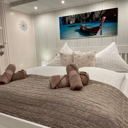 Moderne Ferienwohnung Zur Schlosshoehe Лизер Экстерьер фото