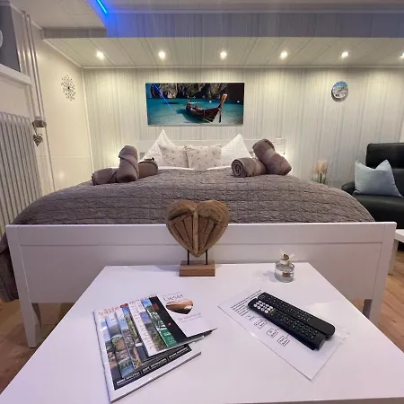 Moderne Ferienwohnung Zur Schlosshoehe Лизер Экстерьер фото