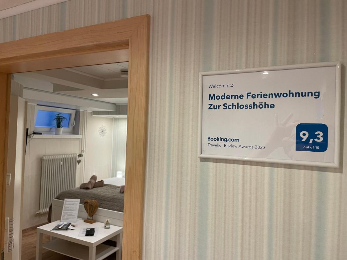 Moderne Zur Schlosshoehe * Lieser